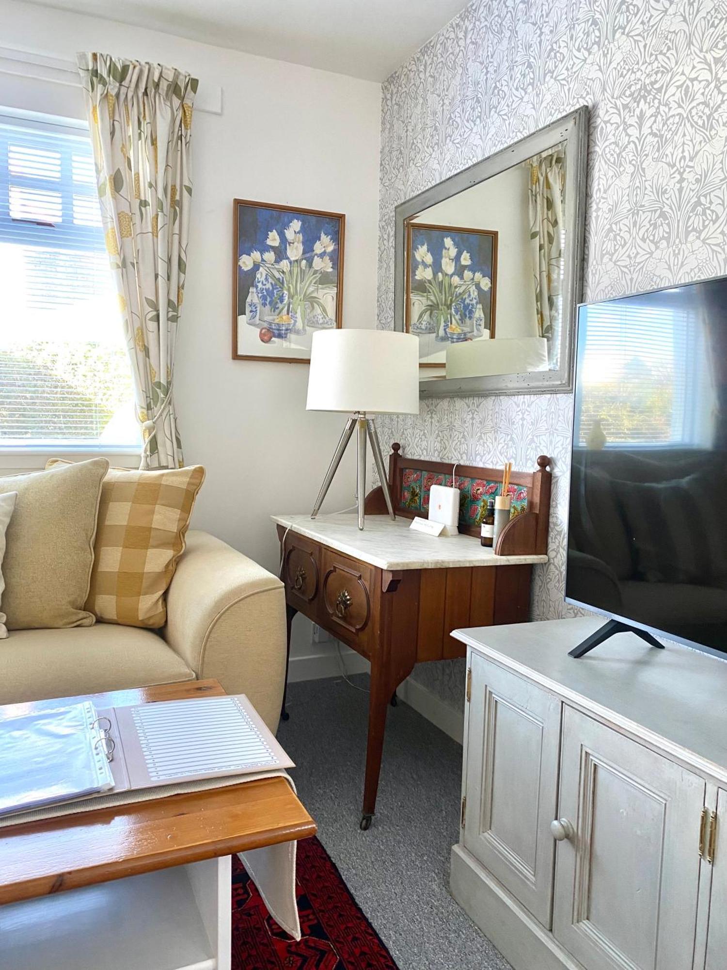 Glenburn, Private Studio Accommodation In Fochabers Extérieur photo